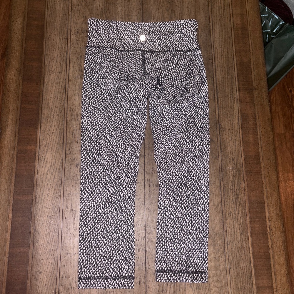 lululemon crop leggings
